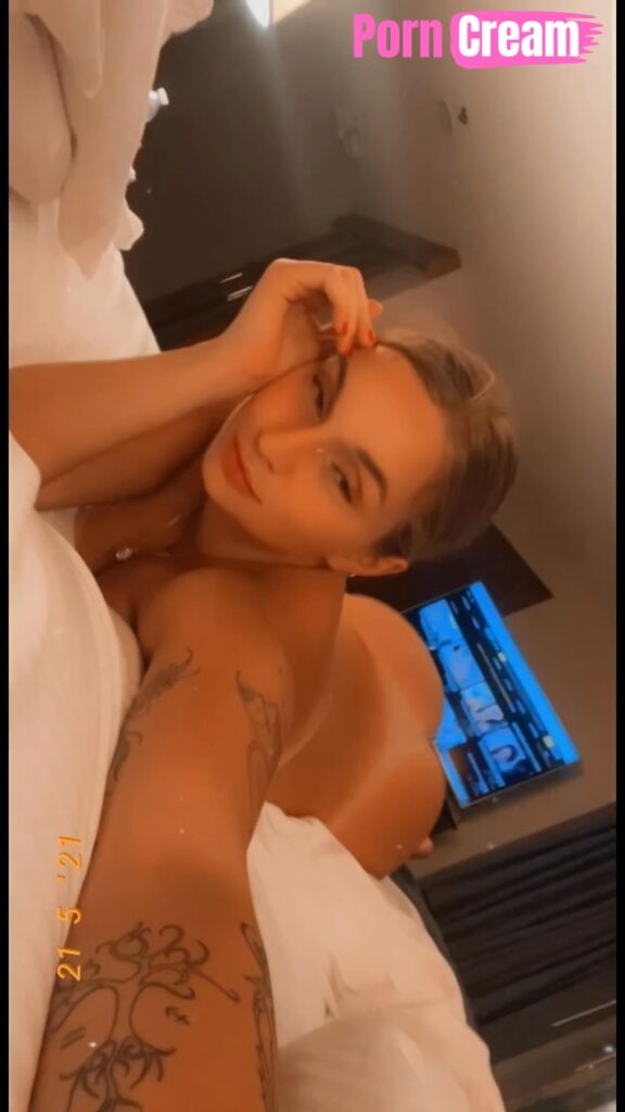 Zoie Burgher Sextape